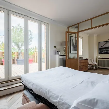 Veeve - The Grande Extraordinaire Apartment