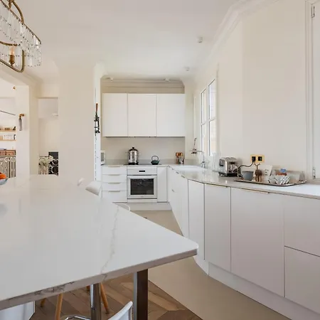 Veeve - The Grande Extraordinaire Apartment Paris